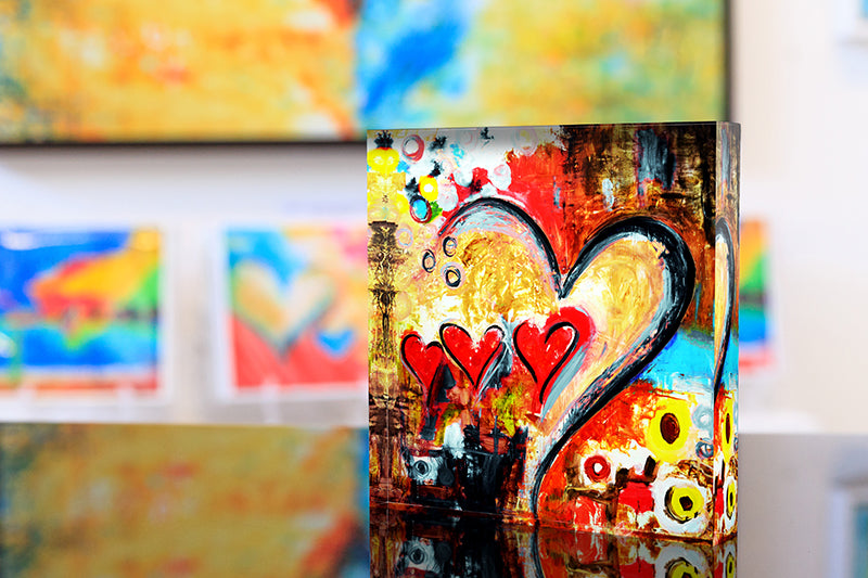 Acrylic art with an interactive element, featuring hearts that represent parental love and unity. The hearts move in unison, delivering a heartfelt message about the importance of family love and comfort